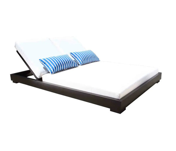 Lakeview Outdoor Daybed