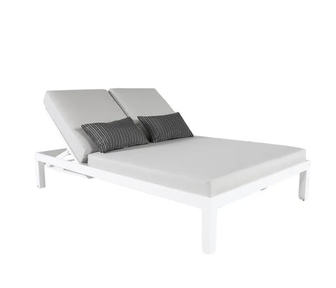 Apex Outdoor Daybed