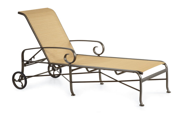 CHAISE LOUNGE