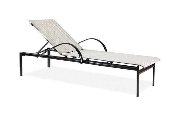 CHAISE LOUNGE