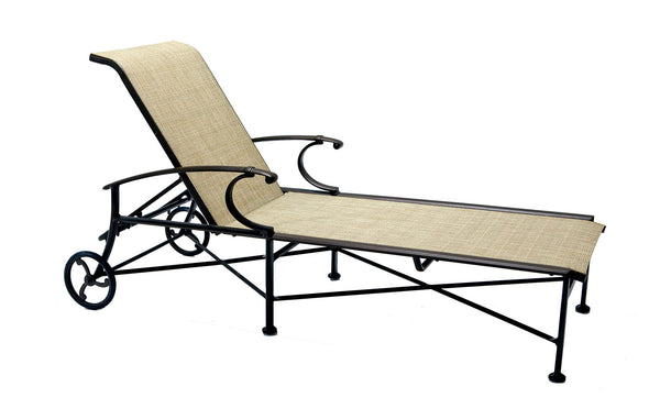 CHAISE LOUNGE