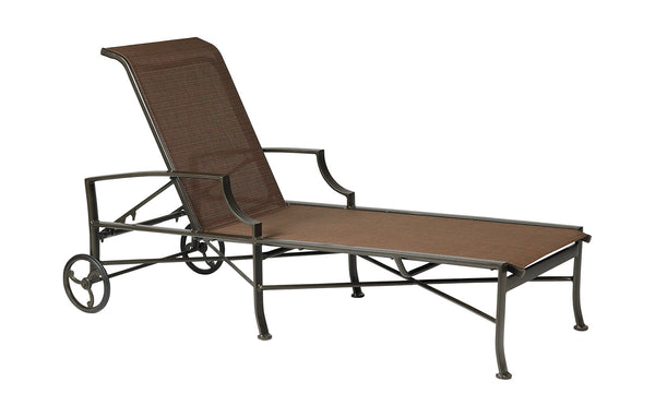 CHAISE LOUNGE